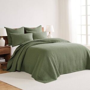 Levtex Forest Green Quilted King Bedding Set